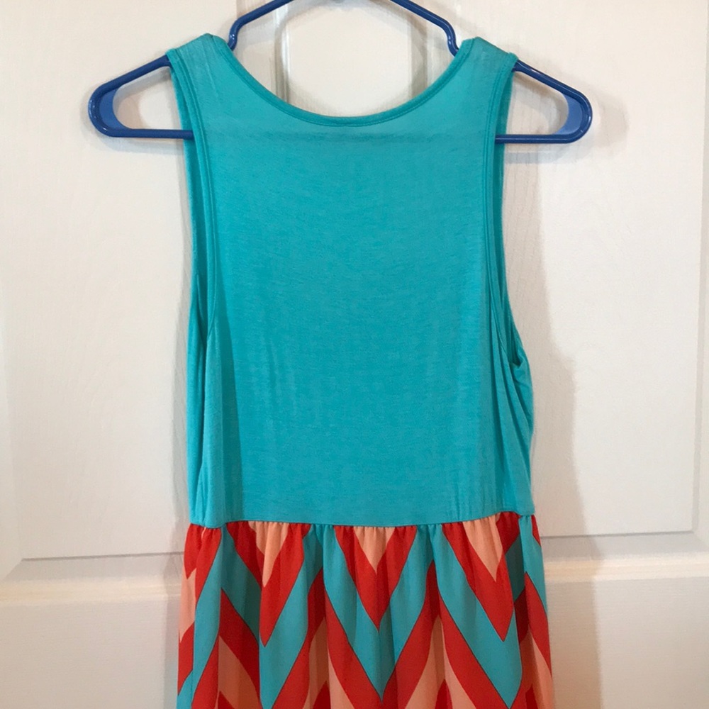 Dress - Picture 4 of 4